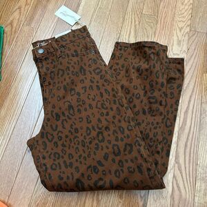Women’s Universal Thread Animal Print Leopard Print Denim Jeans NWT